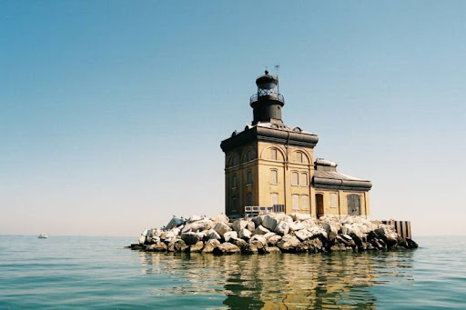 Toledo Lighthouse Architecture